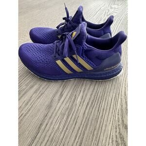 Adidas Ultraboost - University of Washington Huskies FY5811 US men's 8 Purple